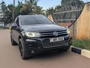 Volkswagen Touareg 2014 Black