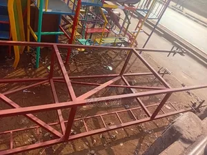 Stand Tank
