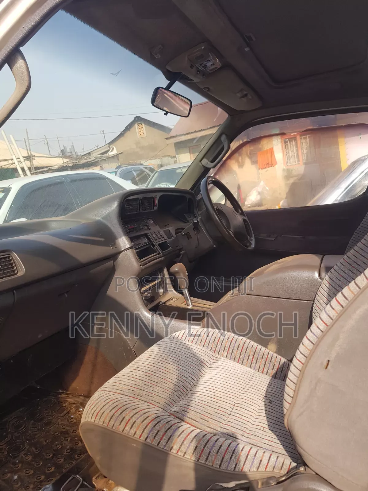 Toyota HiAce 2003 Gold
