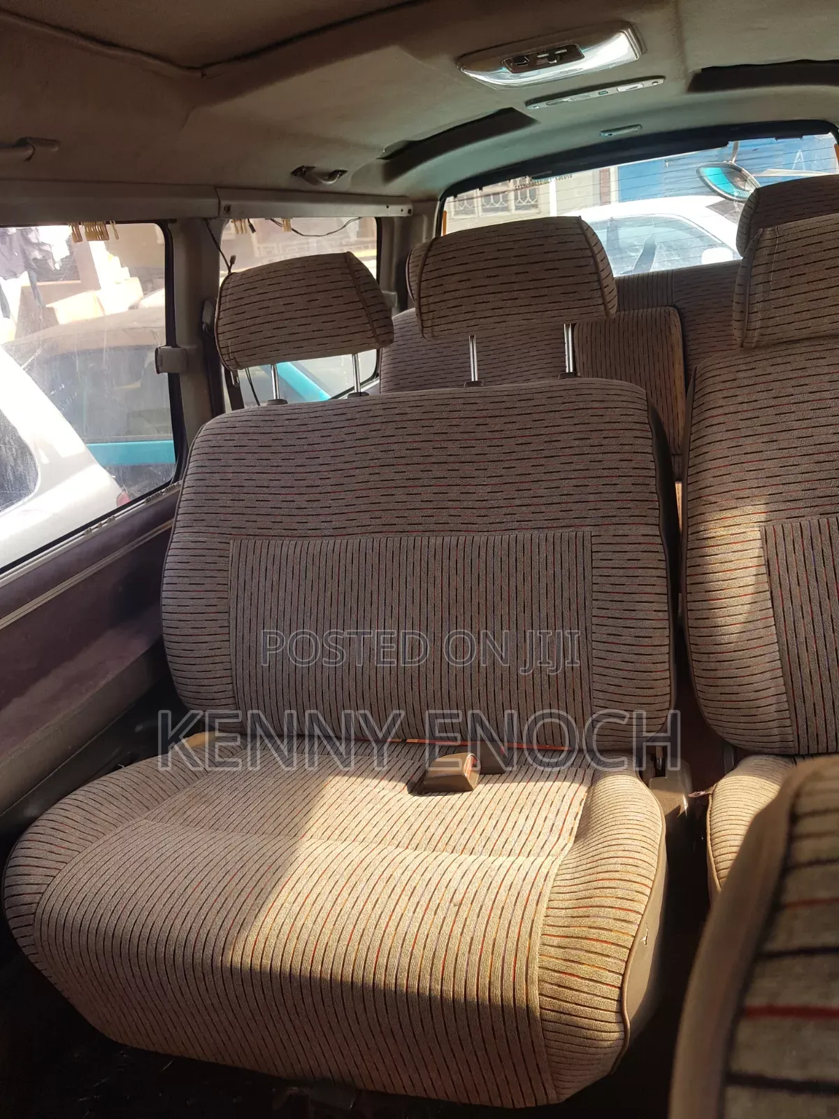 Toyota HiAce 2003 Gold