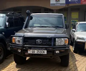 Toyota Land Cruiser 79 Series 2016 Black