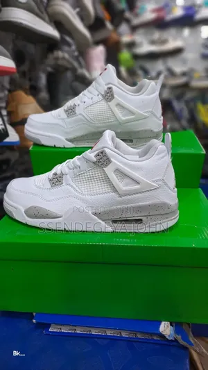 Nike Air Jordan 4 Retro