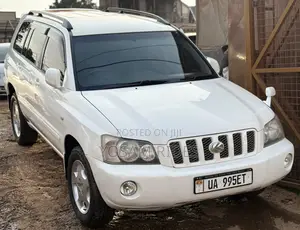 Toyota Kluger 2005 White