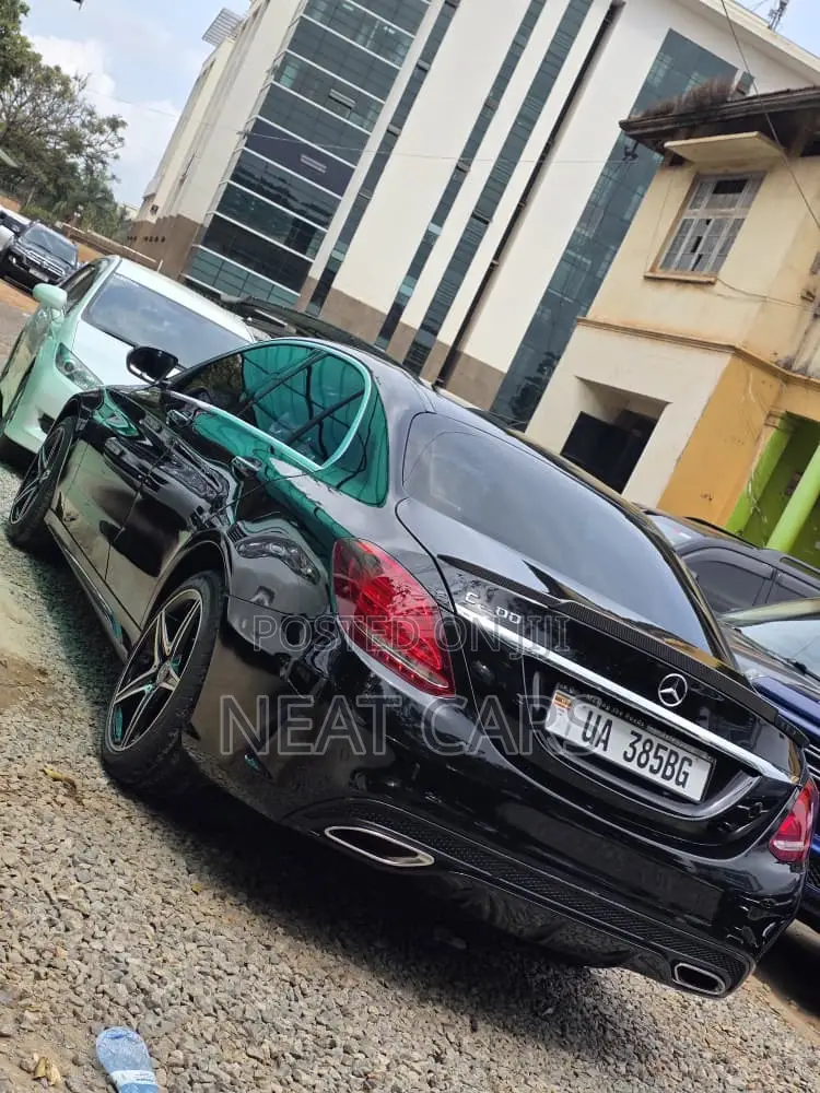 Mercedes-Benz C200 2014 Black