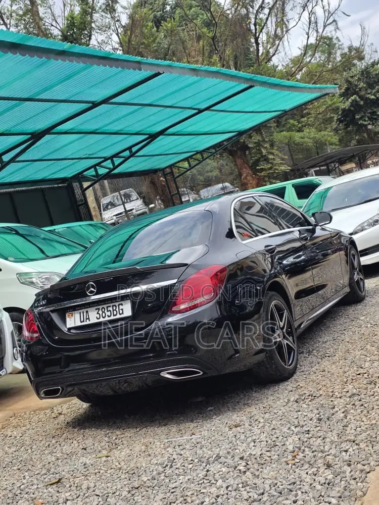 Mercedes-Benz C200 2014 Black