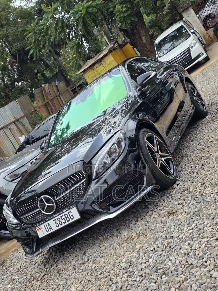 Mercedes-Benz C200 2014 Black