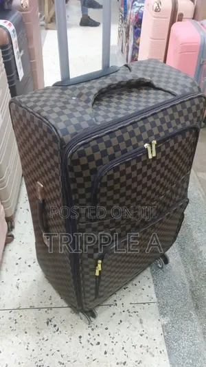 Checkerboard Pattern Large Suitcase