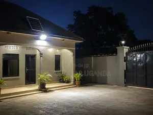 50W Solar Flood Light IP66 Waterproof Outdoor Security Lamp