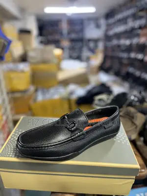 Clarks Pure Leather Black Moccasin