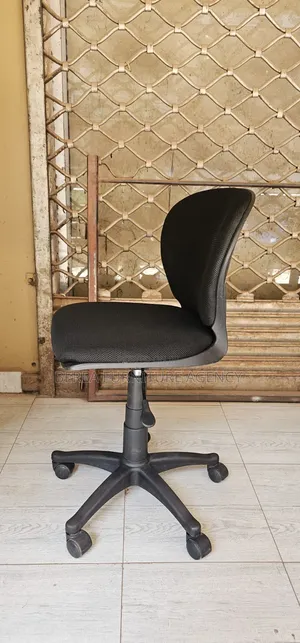 Simple Adjustable Armless Office Chair