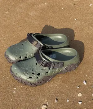 Crocs Bright Green Casual Clogs