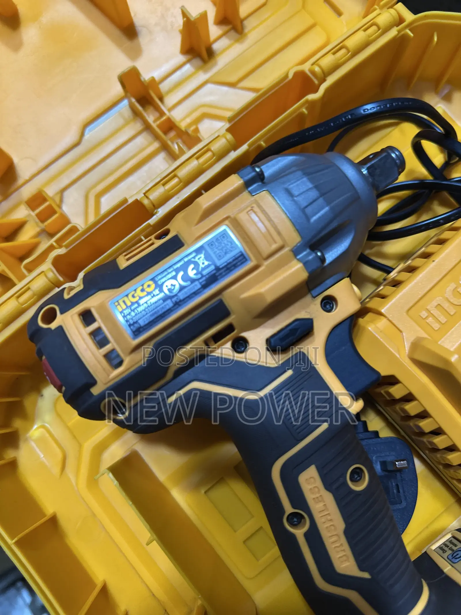 Ingco Rechargeable/Cordless Impact Wrench