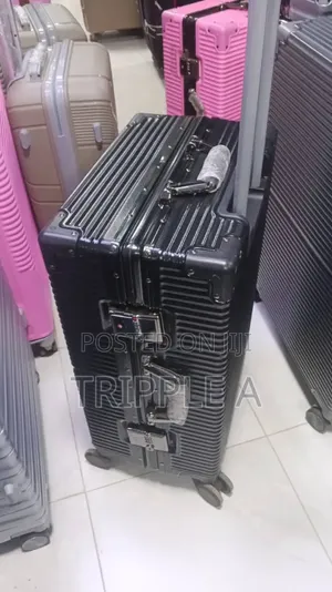 Noble Medium Suitcase
