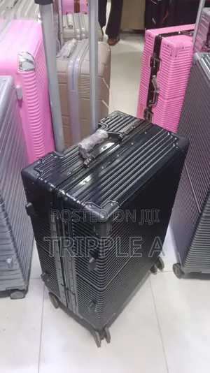 Noble Medium Suitcase