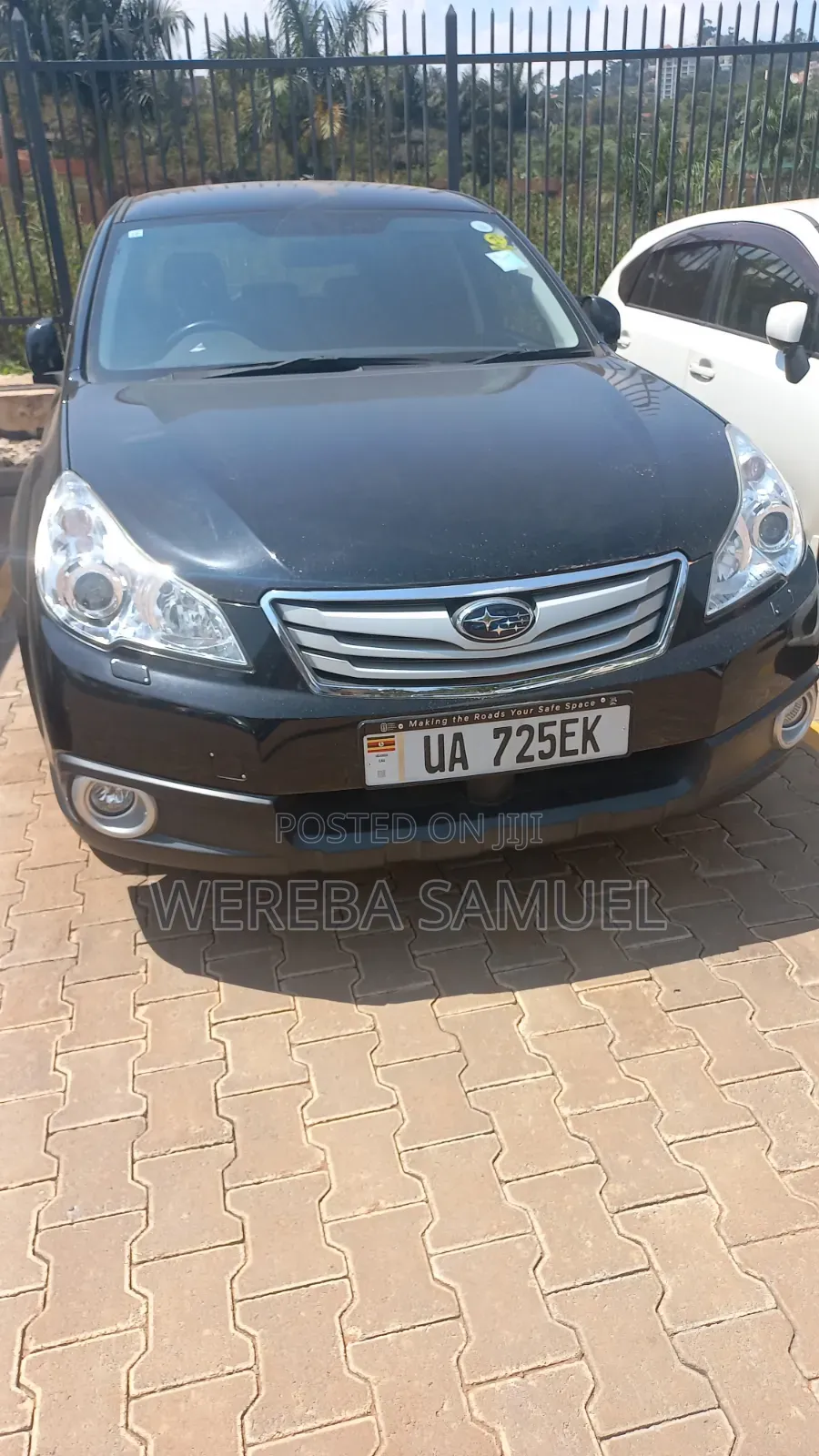 Subaru Outback 2.5i Limited 2011 Black