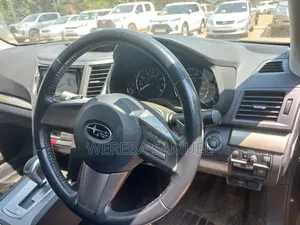 Subaru Outback 2.5i Limited 2011 Black