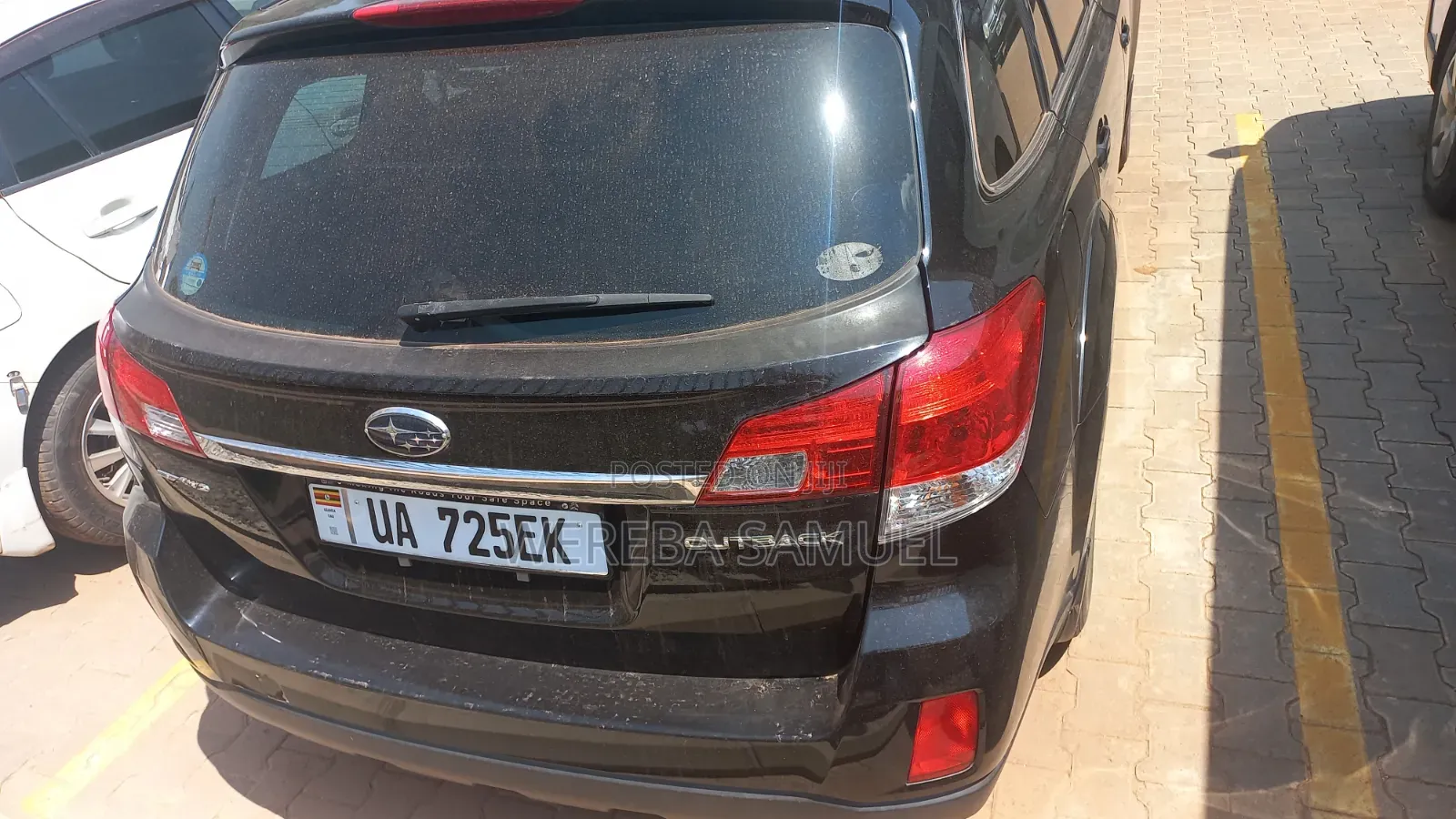 Subaru Outback 2.5i Limited 2011 Black