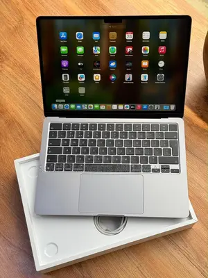 New Laptop Apple MacBook Air 16GB Apple M5 Pro SSHD (Hybrid) 512GB