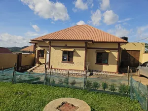 3bdrm Bungalow in Jomayi Estate, Bulenga for sale