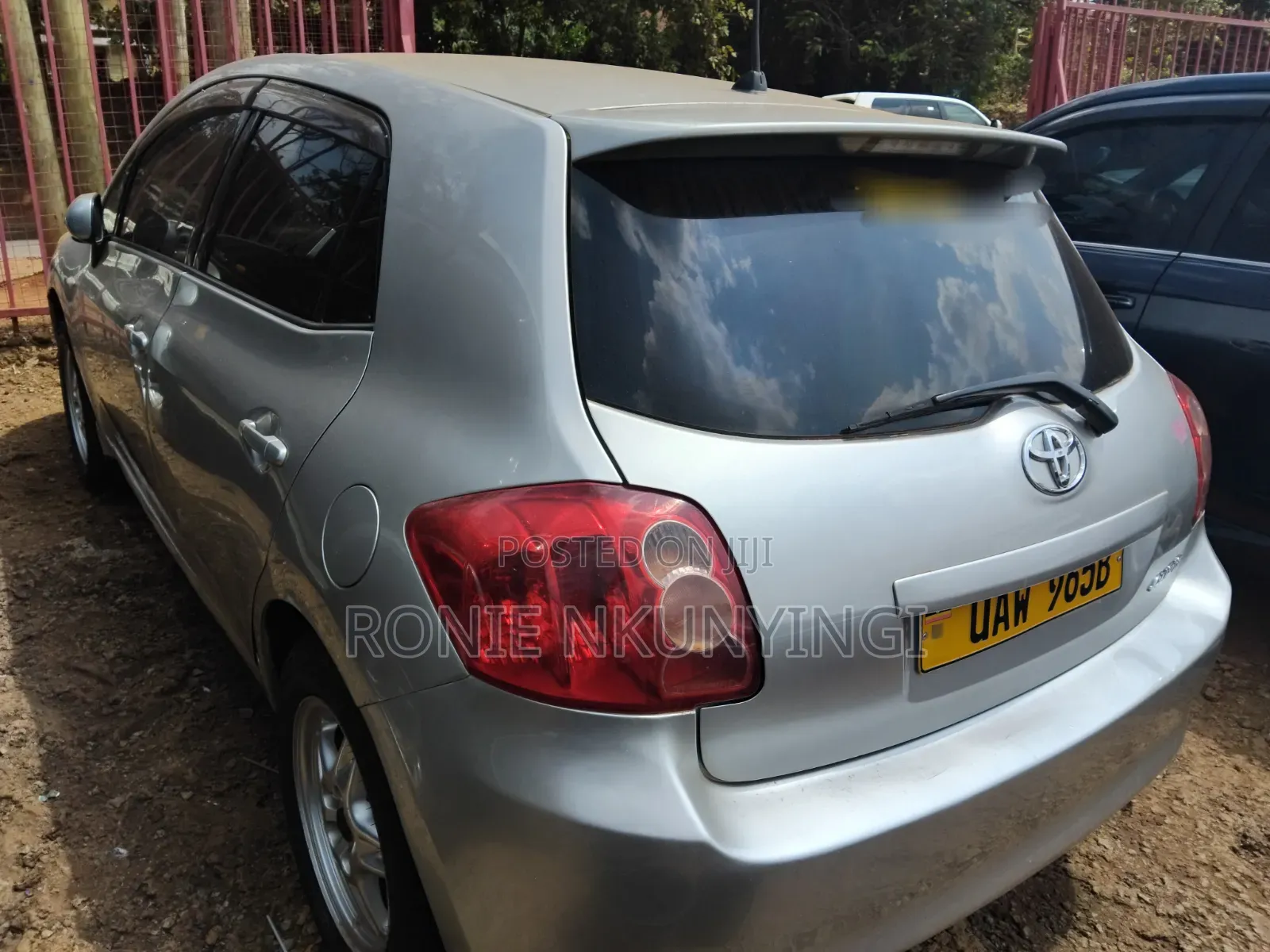 Toyota Auris 2009 Silver