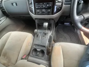 Mitsubishi Pajero 2002 Silver