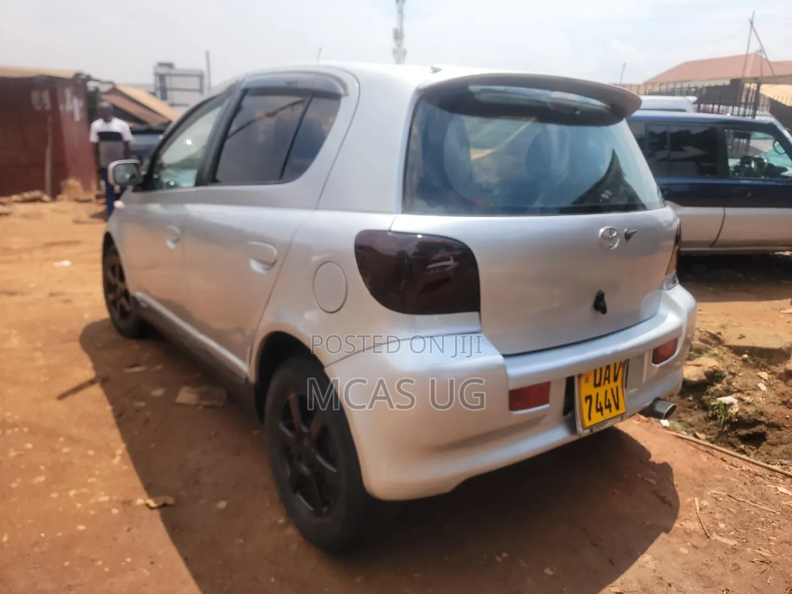 Toyota Vitz 2003 Silver