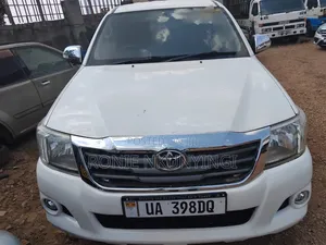 Toyota Hilux 2009 White