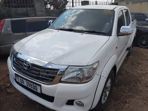 Toyota Hilux 2009 White