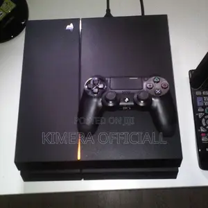 PS4 Standard With 12 Games, 2pads. Faster Than a Boda in the Jam.