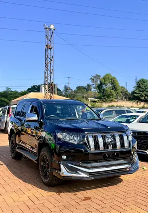 Toyota Land Cruiser Prado 2.7 2021 Black