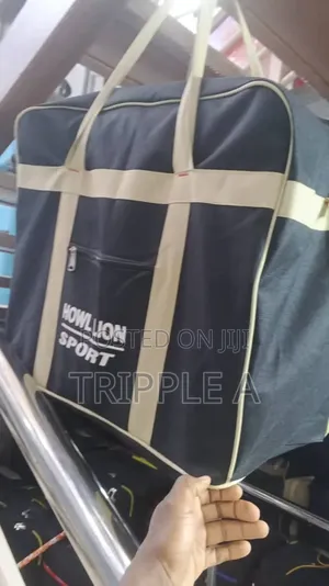 Howl Lion Sports Bag