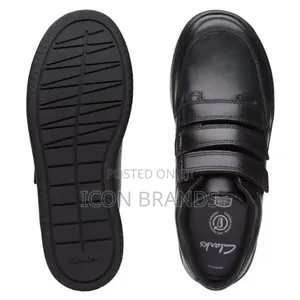 Clarks Fawn Bar Youth School Shoes