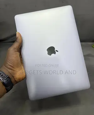 Laptop Apple MacBook Pro 2017 8GB Intel Core i5 SSD 256GB