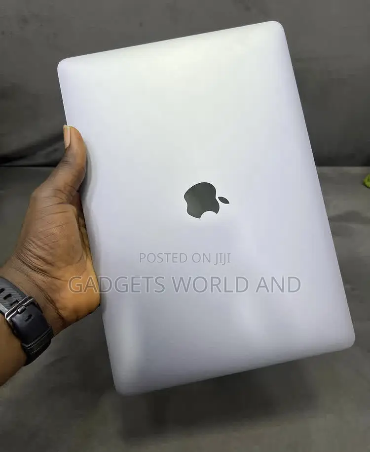 Laptop Apple MacBook Pro 2017 8GB Intel Core i5 SSD 256GB