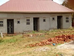 3bdrm Room & Parlour in Oscar Estates, Bulenga for sale