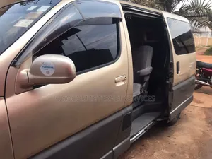 Toyota Granvia 1997 Silver