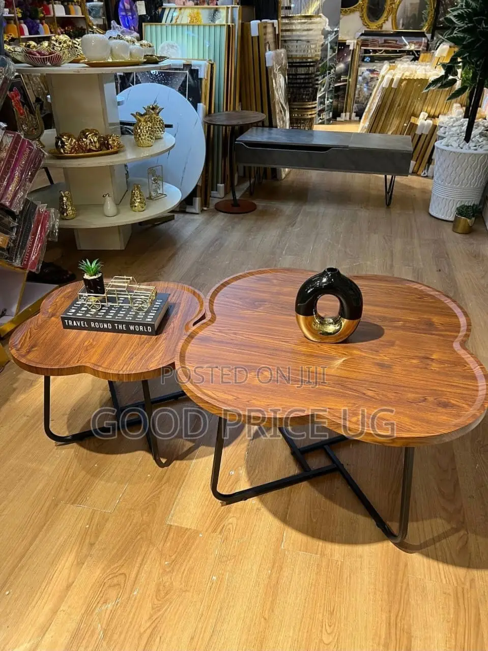 2-in-1 Nesting Clover Coffee Table Se