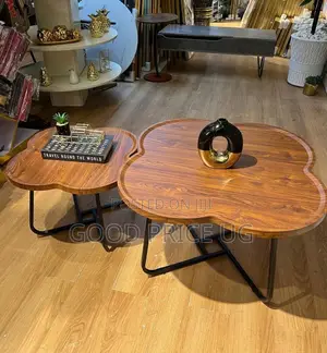 2-in-1 Nesting Clover Coffee Table Se