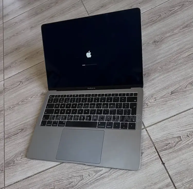 Laptop Apple MacBook Air 2019 8GB Intel Core i5 SSD 256GB