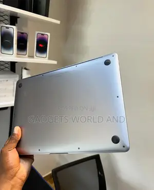 Laptop Apple MacBook Pro 2018 8GB Intel Core i5 SSD 256GB