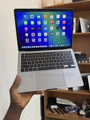 Laptop Apple MacBook Pro 2020 8GB Intel Core i5 SSD 256GB