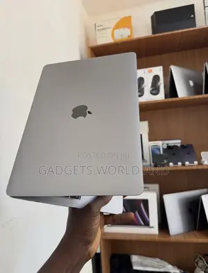 Laptop Apple MacBook Pro 2020 8GB Intel Core i5 SSD 256GB