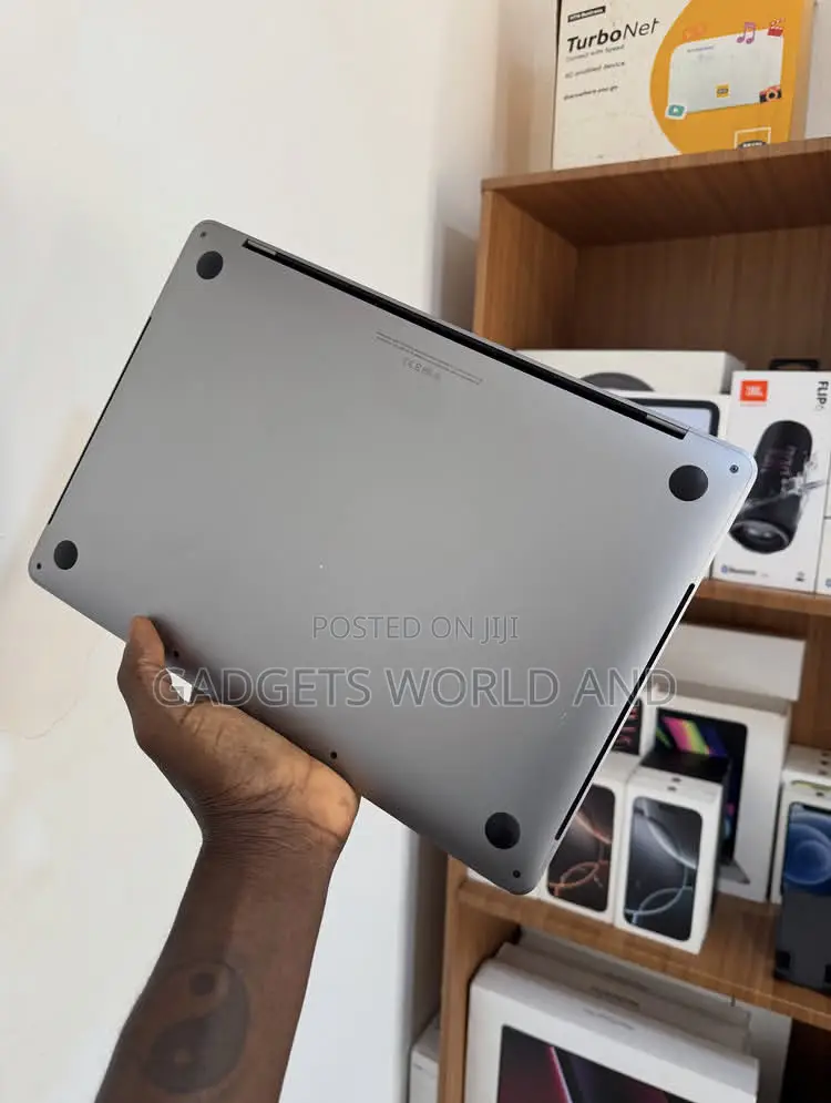 Laptop Apple MacBook Pro 2020 8GB Intel Core i5 SSD 256GB