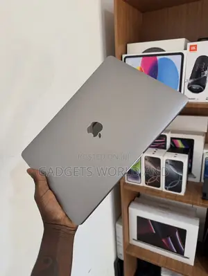 Laptop Apple MacBook Pro 2020 8GB Intel Core i5 SSD 256GB