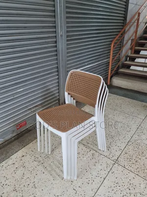 White Frame Outdoor Indoor Dining Plastic Chairs Plastic Chairs