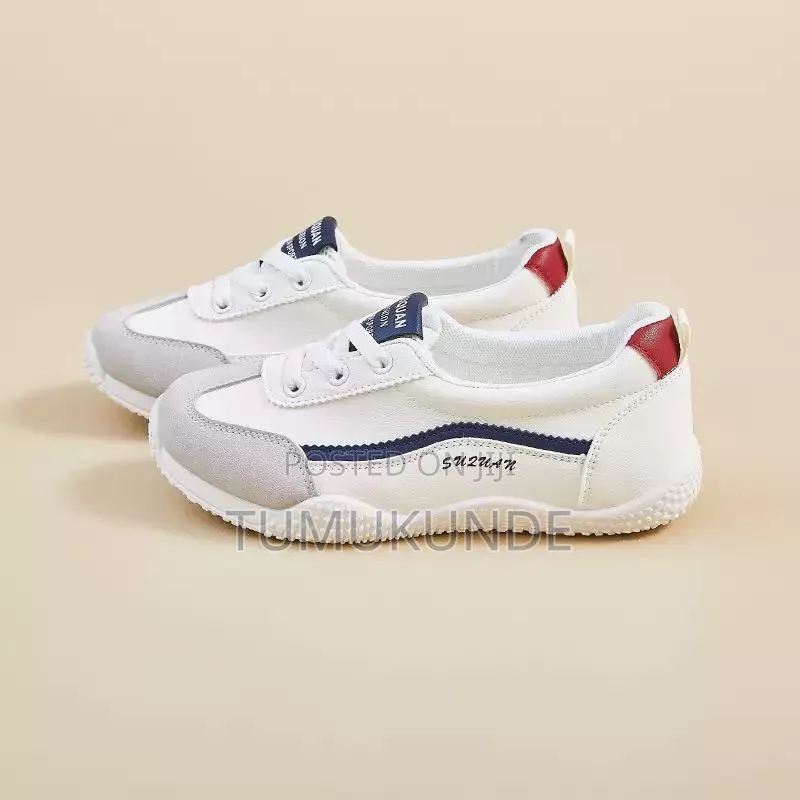 Ladies Fit in Sneakers