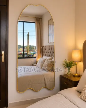 Dressing and Salon Mirrors