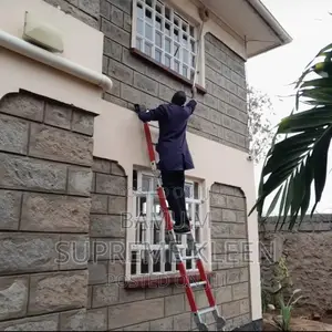 Window Glass Cleaning Services – Crystal Clear Views!