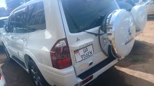 Mitsubishi Pajero 2008 White