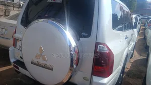 Mitsubishi Pajero 2008 White